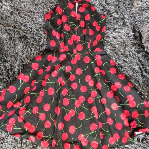Cherry Pin Up Dress 🍒 - Picture 2 of 3